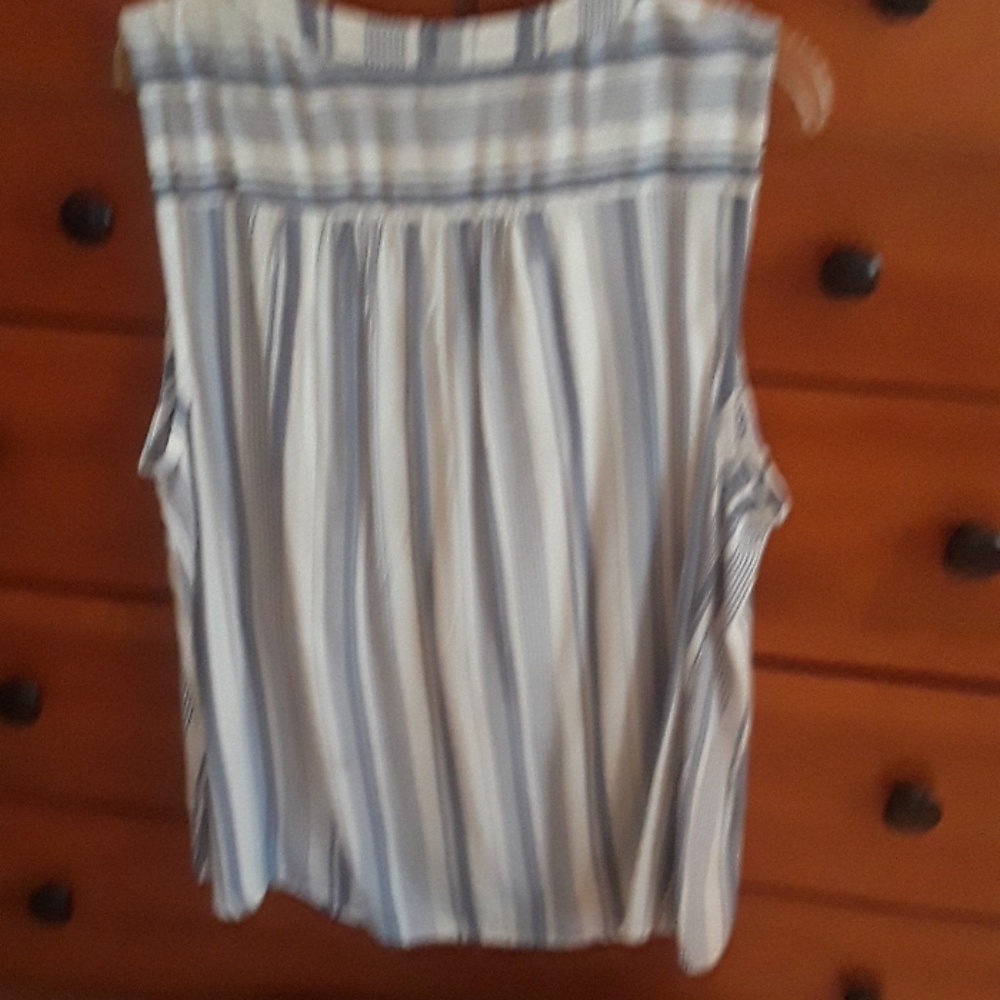 Blouse - Picture 2 of 3